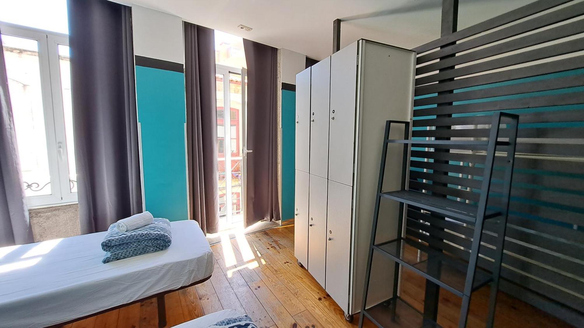 Sardines And Friends Hostel 04 Povoa de Varzim Room photo