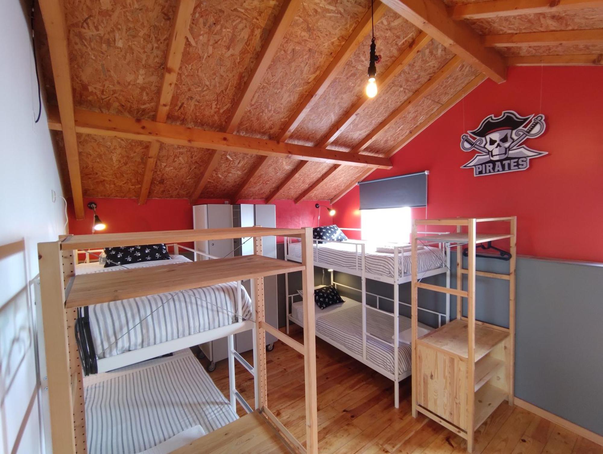 Sardines And Friends Hostel 04 Povoa de Varzim Room photo